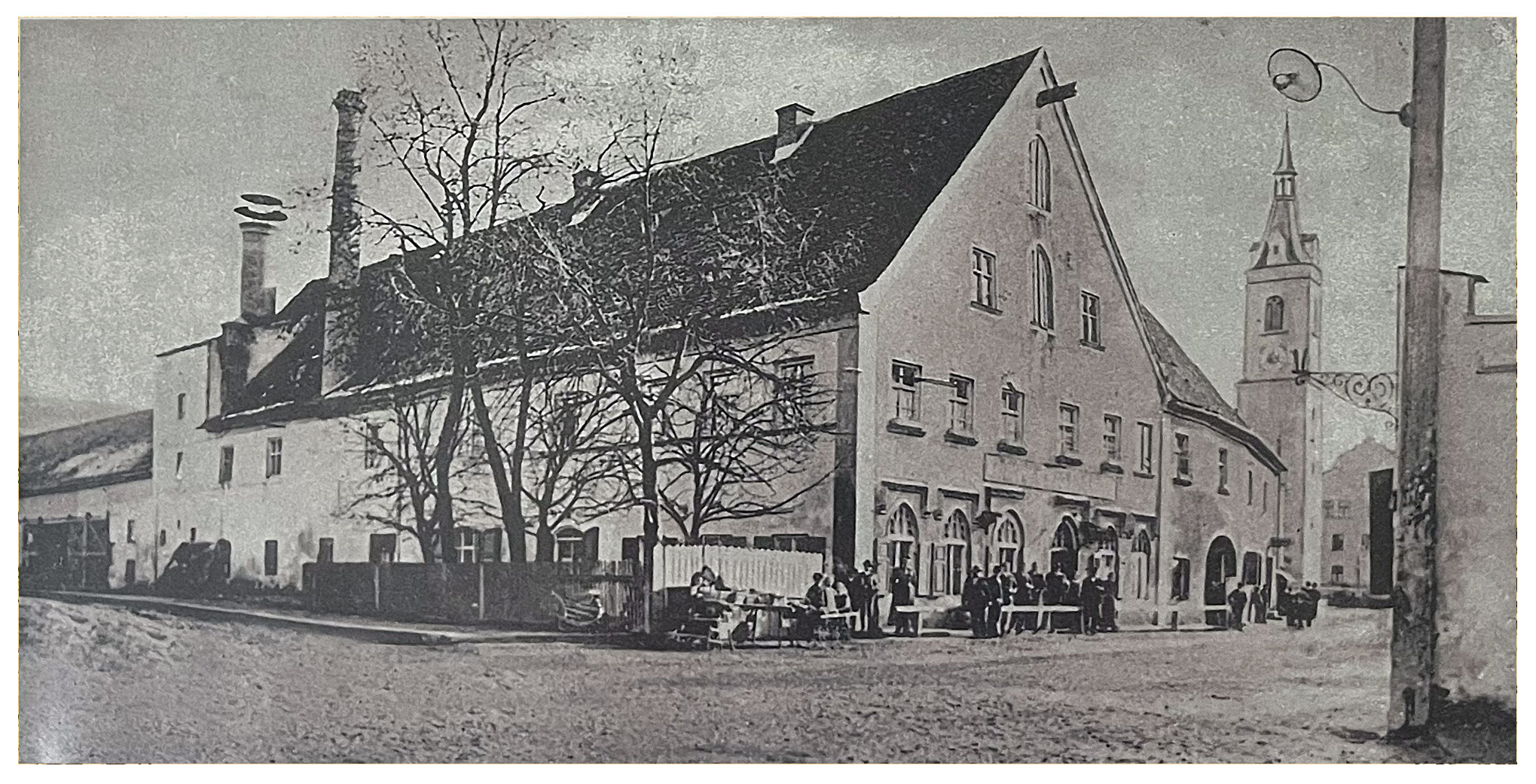 um 1900